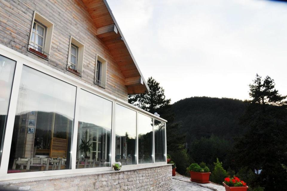 Hotel Snjezna Kuca - Nature Park Of Bosnia Herzegovina Padezina Exterior photo